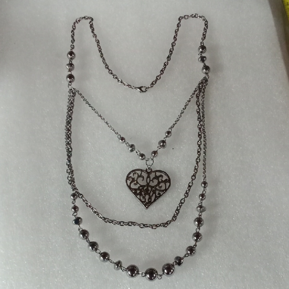 Silver Tone Heart Pendant Necklace #A294